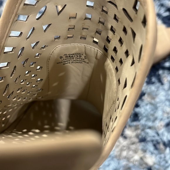 Jessica Simpson Women's Cherrell Ankle Bootie, tan‎ 9.5 - Picture 10 of 10